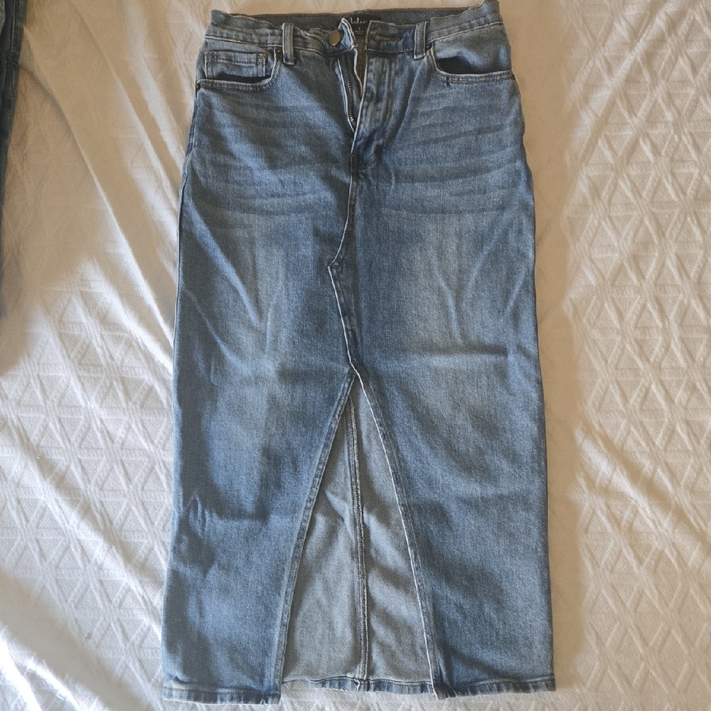 Lulu's Blue Denim Midi Skirt